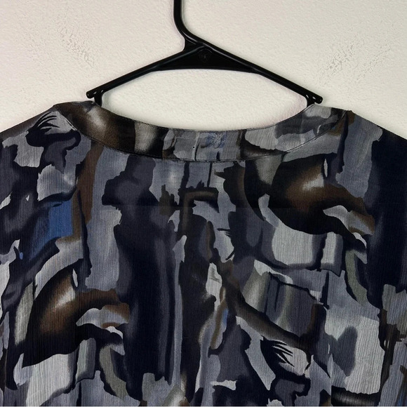 Sundance 100% Silk Blouse Top Size Medium Contemporary Geometric Print Artsy - Picture 9 of 14